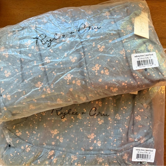 NWT Rylee + Cru Women’s Aubrey Dress / Dark Floral - Picture 7 of 7